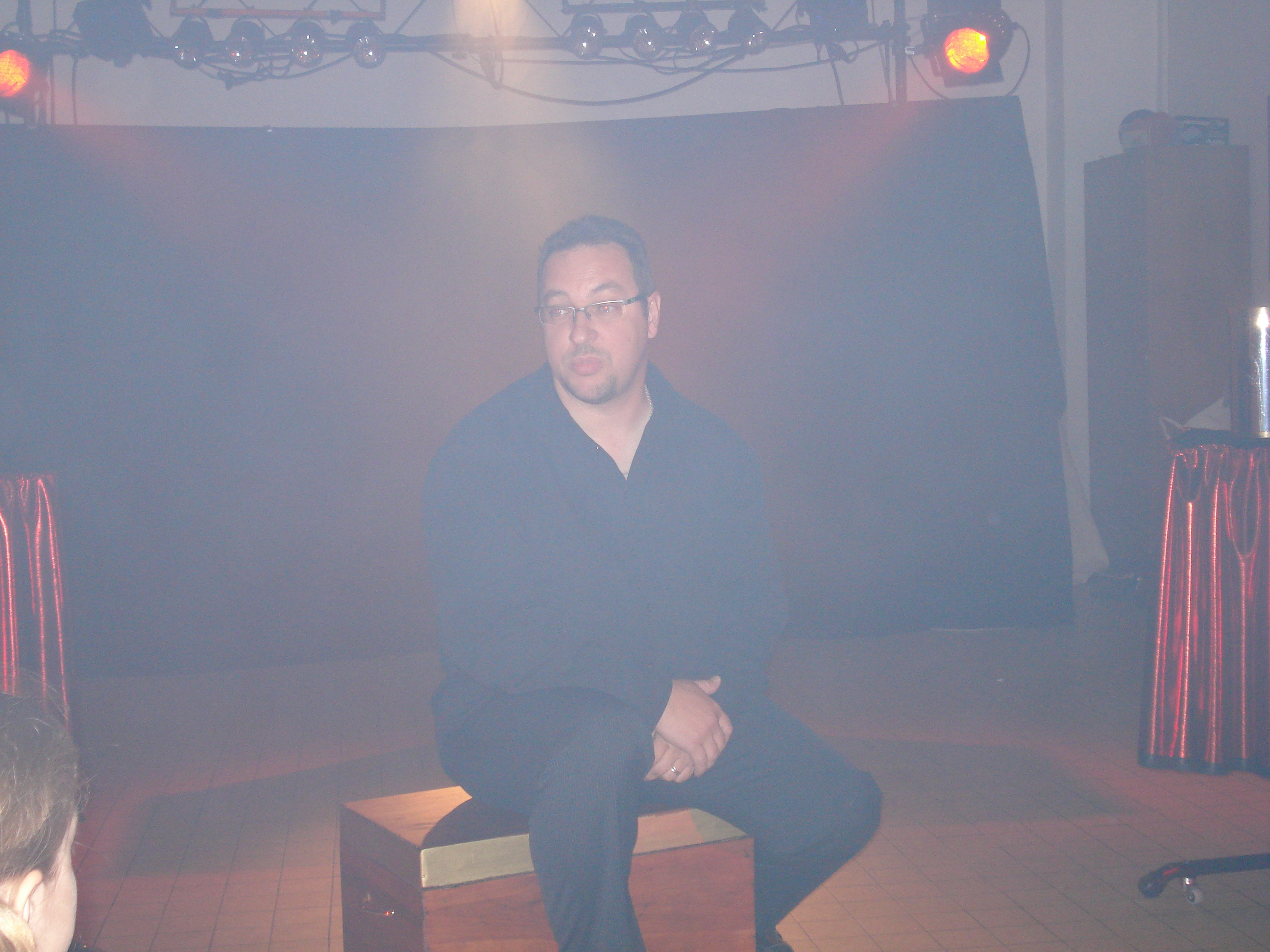 Une image contenant personne, homme

Description générée automatiquement